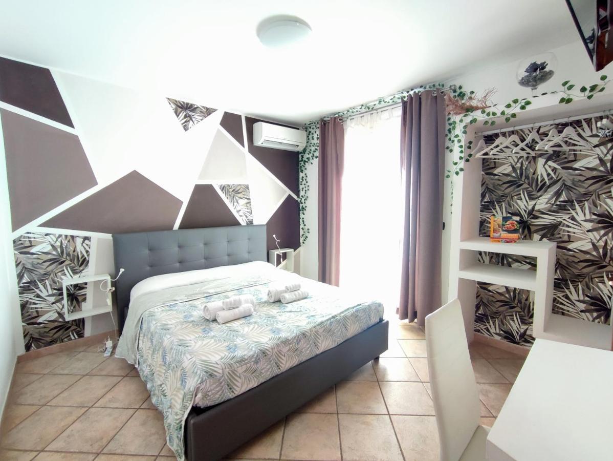 Casa Vacanze Isolotto 이솔라델펨미네 외부 사진