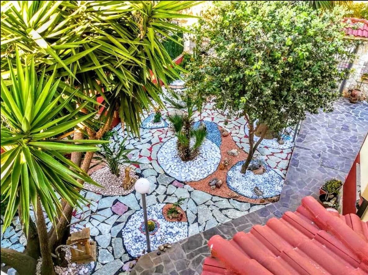 Casa Vacanze Isolotto 이솔라델펨미네 외부 사진